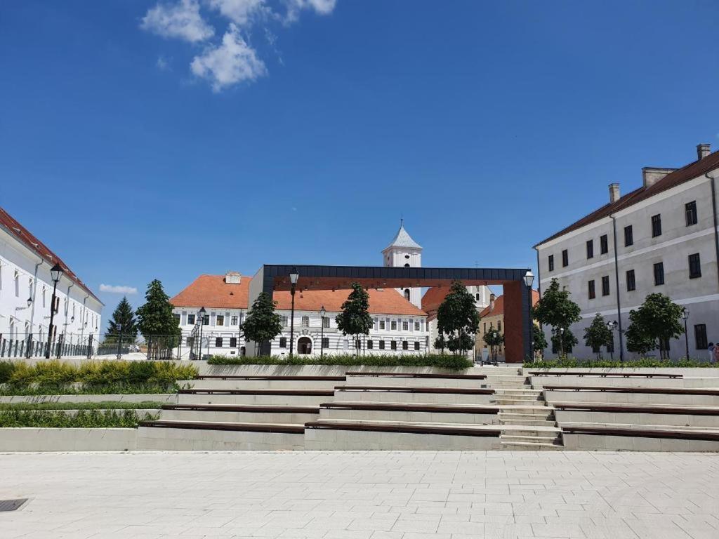 Osijek Space Centar - Free Self Check In, Free Private Parking Bagian luar foto